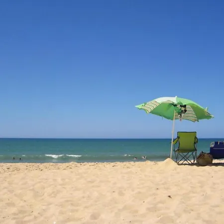 ヴィラ Vale Do Garrao Sleeps 4 With Pool Air Con And Wifi