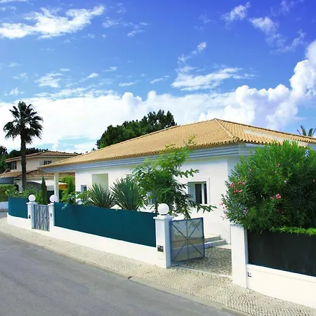 Vale Do Garrao Sleeps 4 With Pool Air Con And Wifi Villa Vale do Lobo