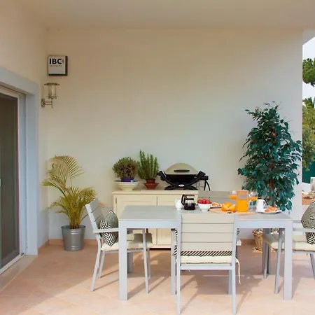 Vale Do Garrao Sleeps 4 With Pool Air Con And Wifi