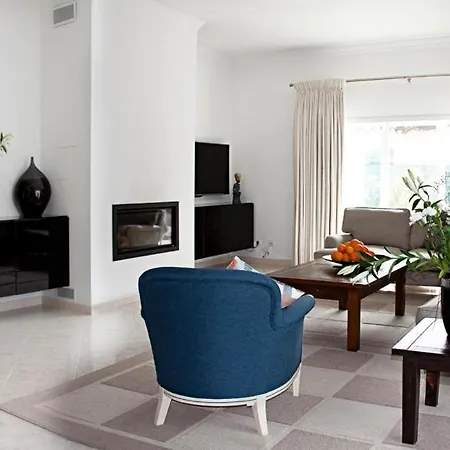 فيلة Vale Do Garrao Sleeps 4 With Pool Air Con And Wifi فالي دو لوبو